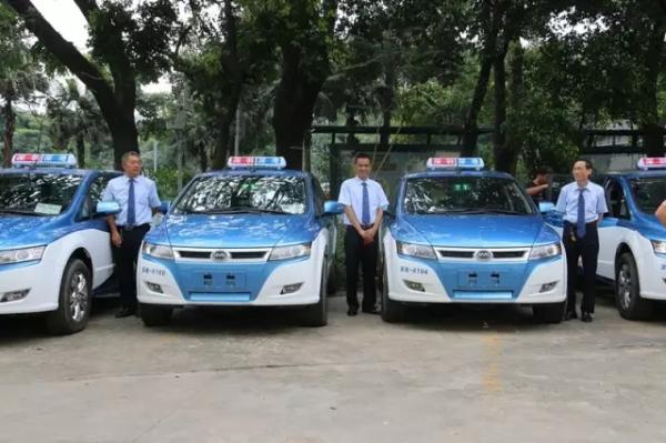 科技賦能出行 深圳首批智能化出租車引領(lǐng)行業(yè)變革